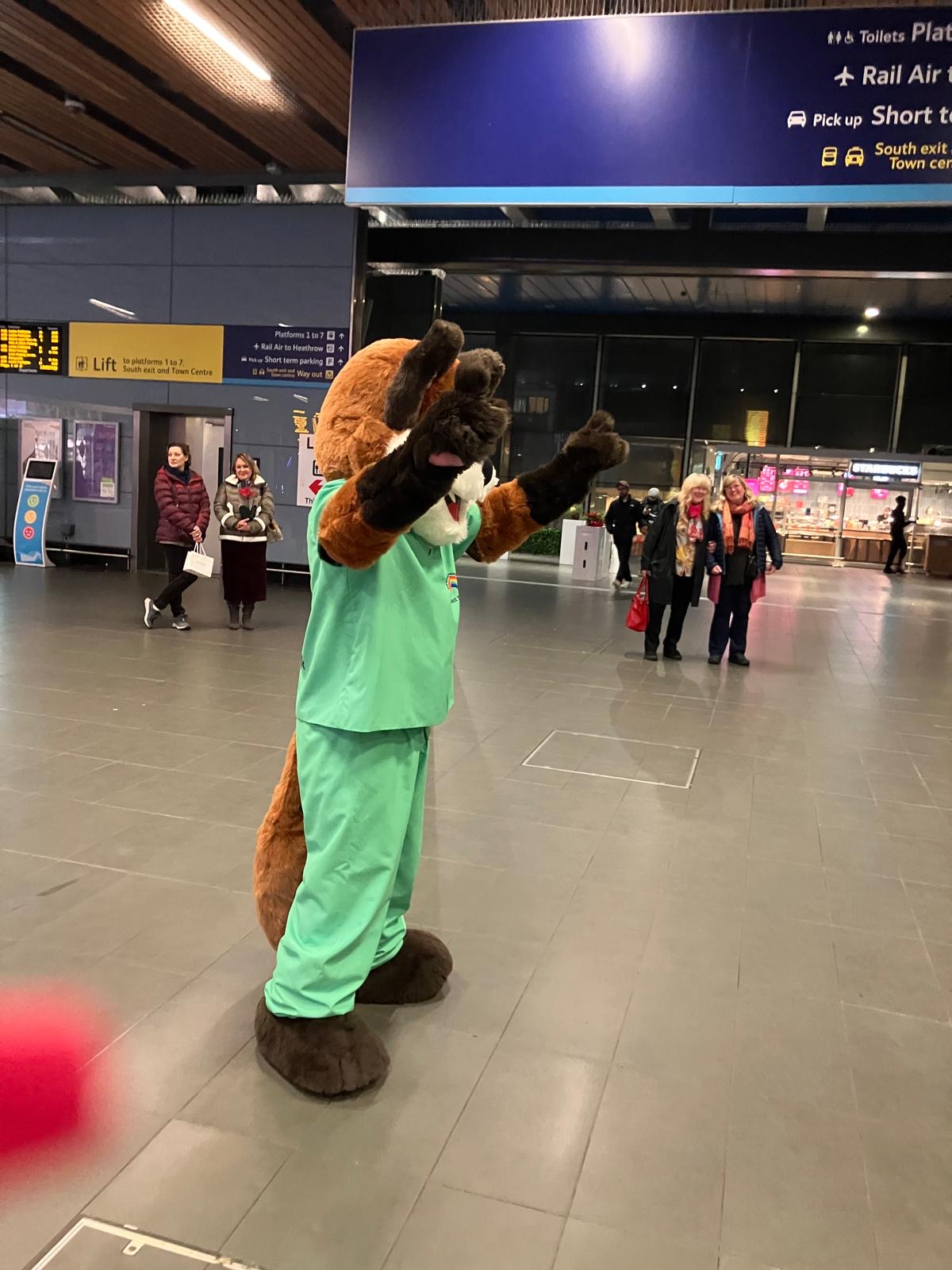 A Sparkly Sing-Out at Reading Station